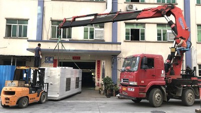 捷报，瑞凯8台步入式<i style='color:red'>高温老化</i>机完成验收出货！